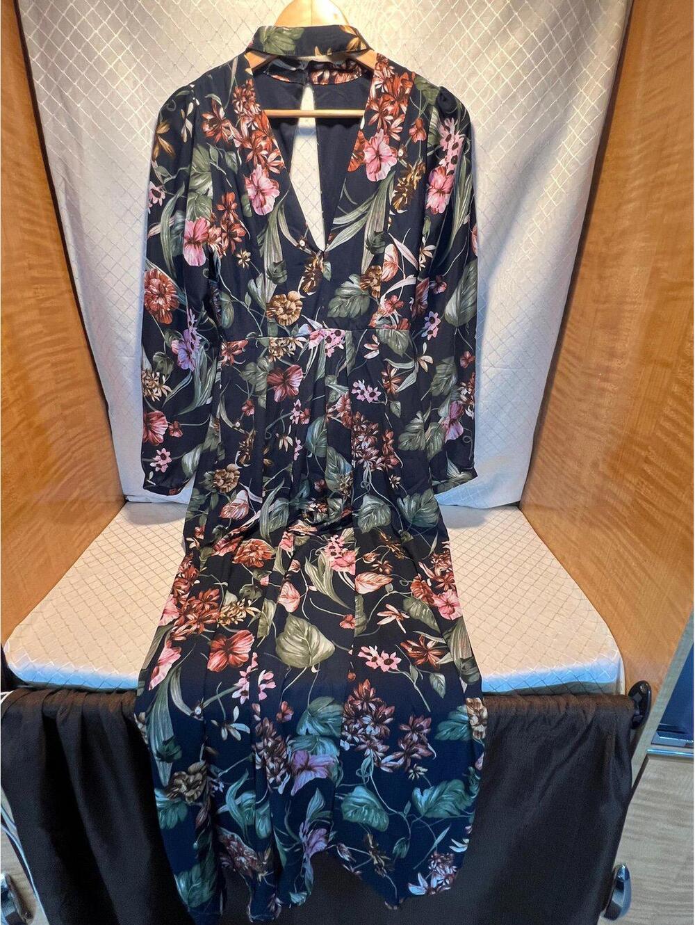 Haute Monde Long Style Floral Dress/shorts Open Slit Front